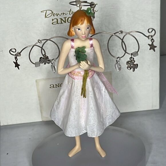 Hallmark Angel of Luck with Wings Crossed Figurine - Picture 4 of 9